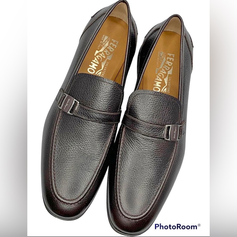 Brand new Salvatore Ferragamo loafers size 9 2E